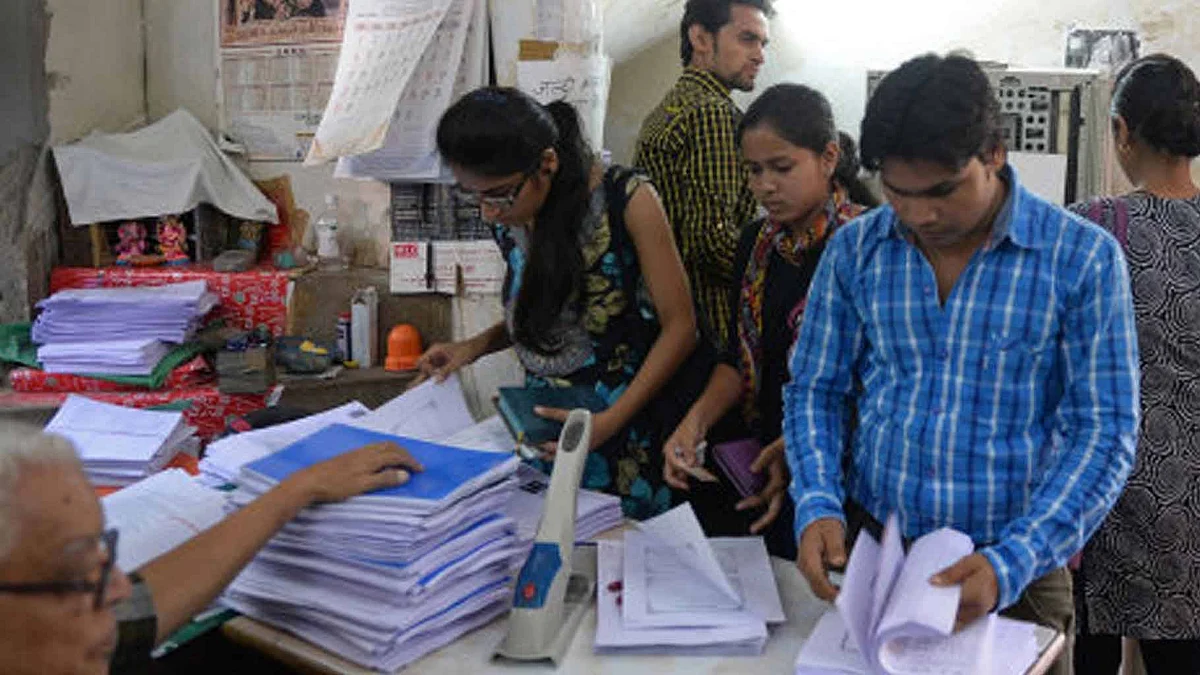Teachers Asking for Salary Should Come Forward and Present their Case in the Court: Delhi High Court