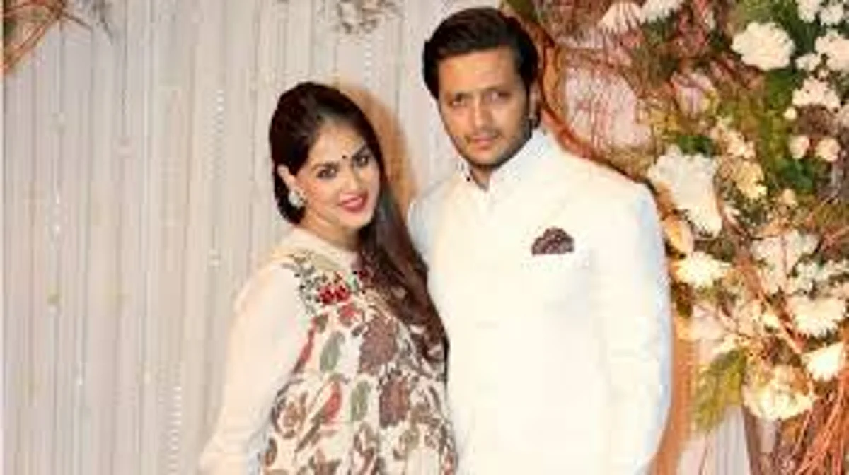 Riteish and Genelia made a Tiktok Video on the Songs of Sanjay Dutt and Madhuri Dixit
