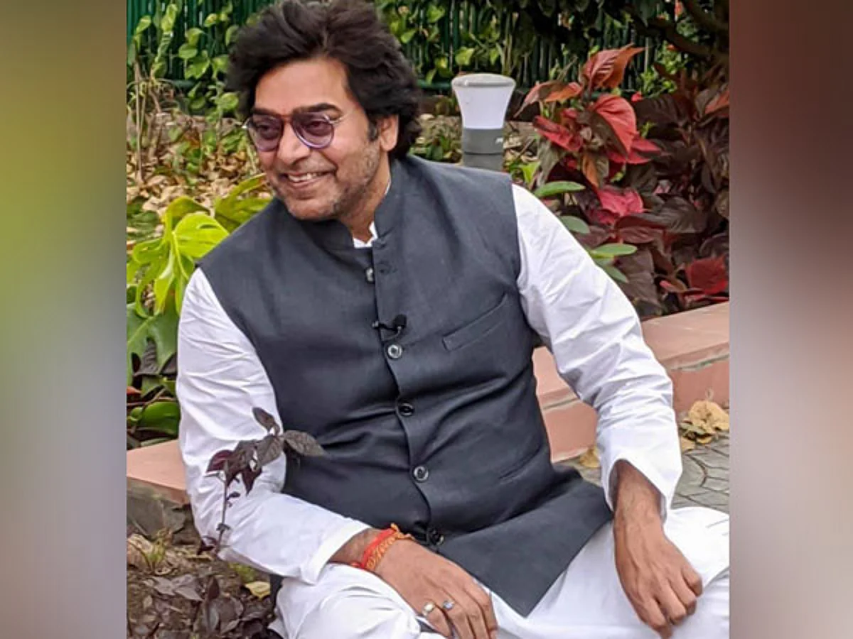 Bollywood Actor Ashutosh Rana Tests Positive for COVID-19