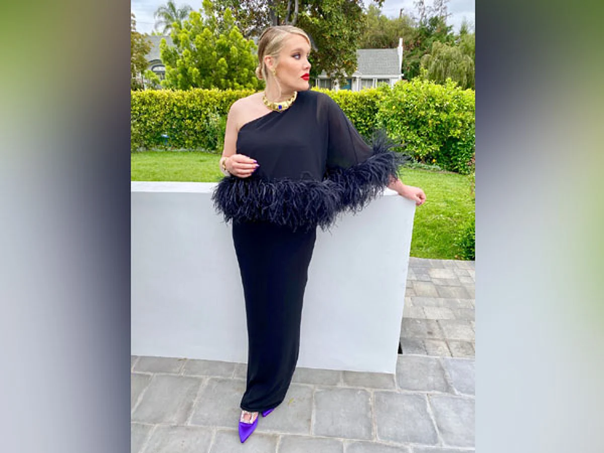 Academy award Winner Emerald Fennell Confirms Pregnancy post Oscar ceremony