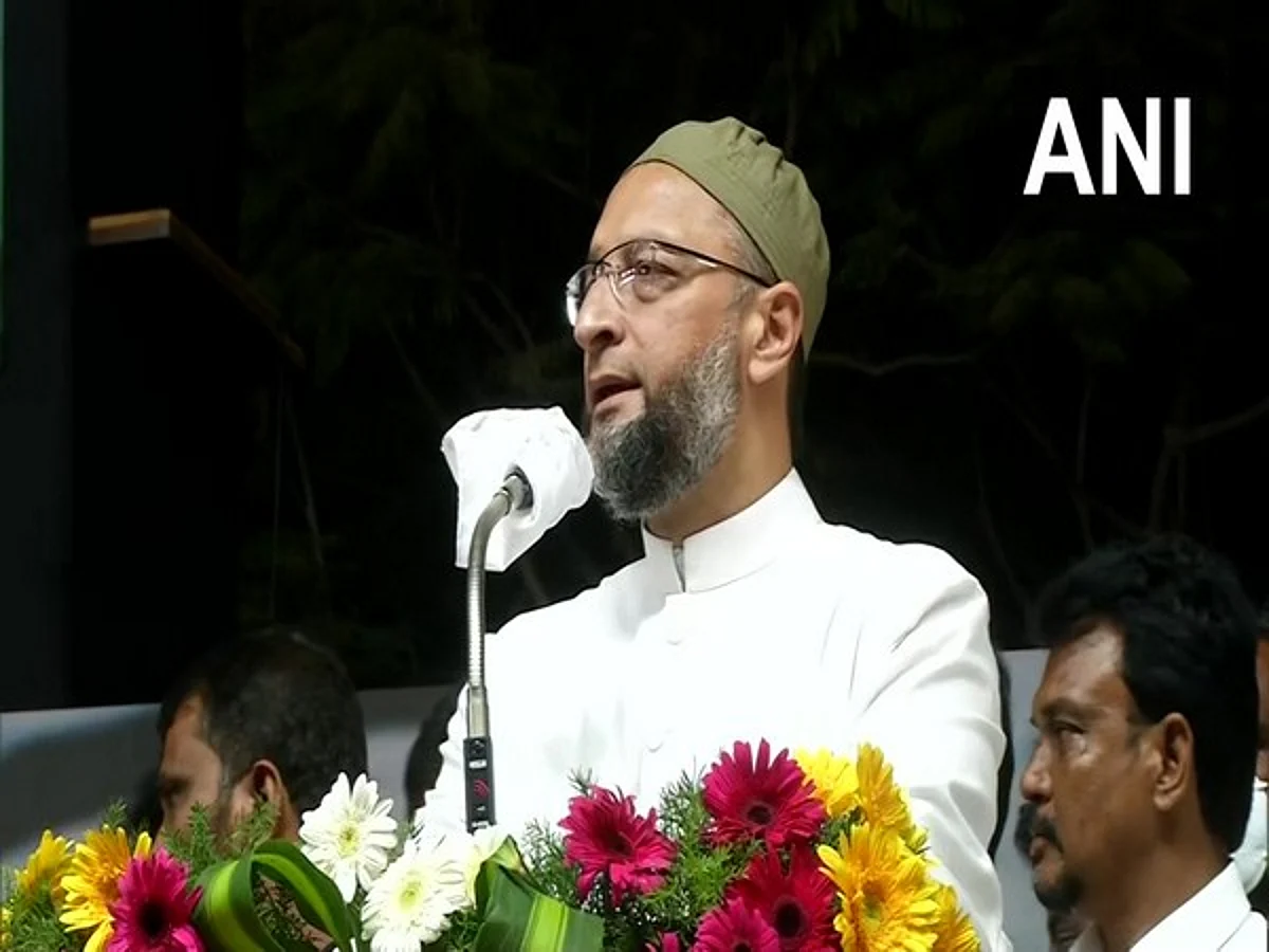 Owaisi launches COVID-19 helpline by Majlis Trust, slams BJOwaisi launches COVID-19 helpline by Majlis TrustP-led government