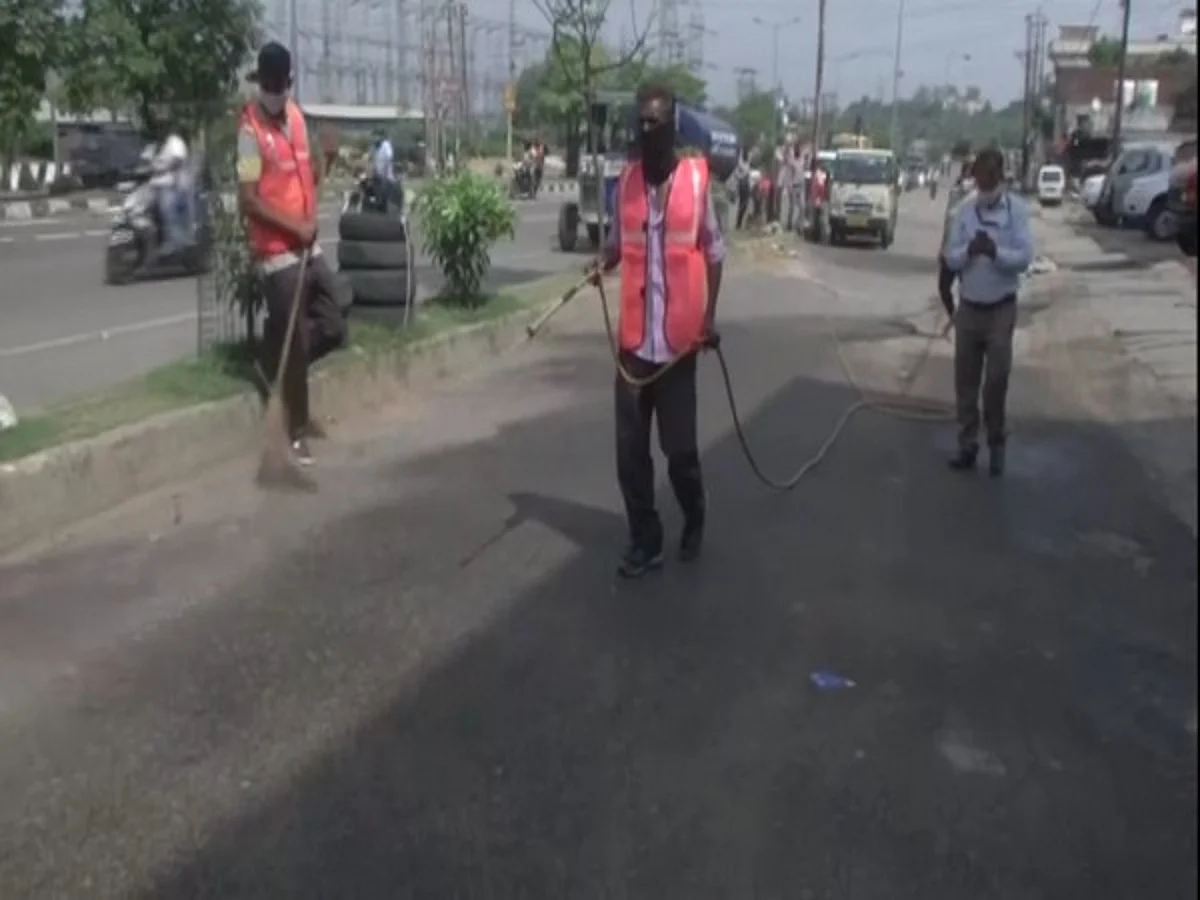 Jammu Municipal Corporation undertakes sanitisation drive as unlock process begins