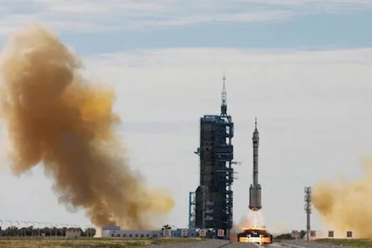 China sent 3 Astronauts to Space for 90 Days