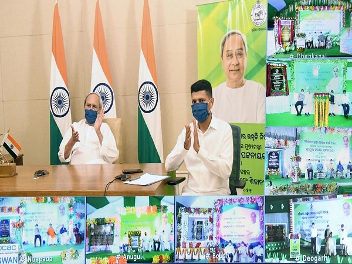 COVID-19: Naveen Patnaik lays foundation stone for Liquid Medical Oxygen storage, distribution plants in 7 districts