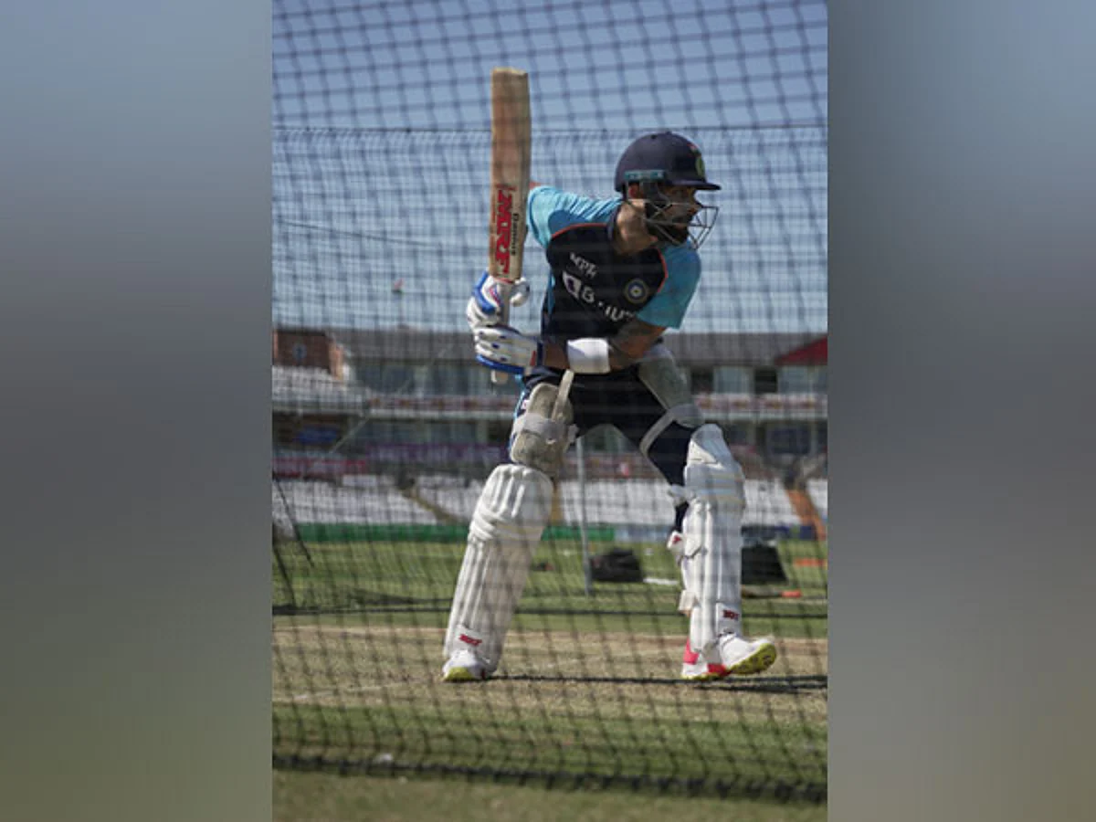 Eng vs Ind: Kohli remains tight lipped on opening partner of Rohit for 1st Test