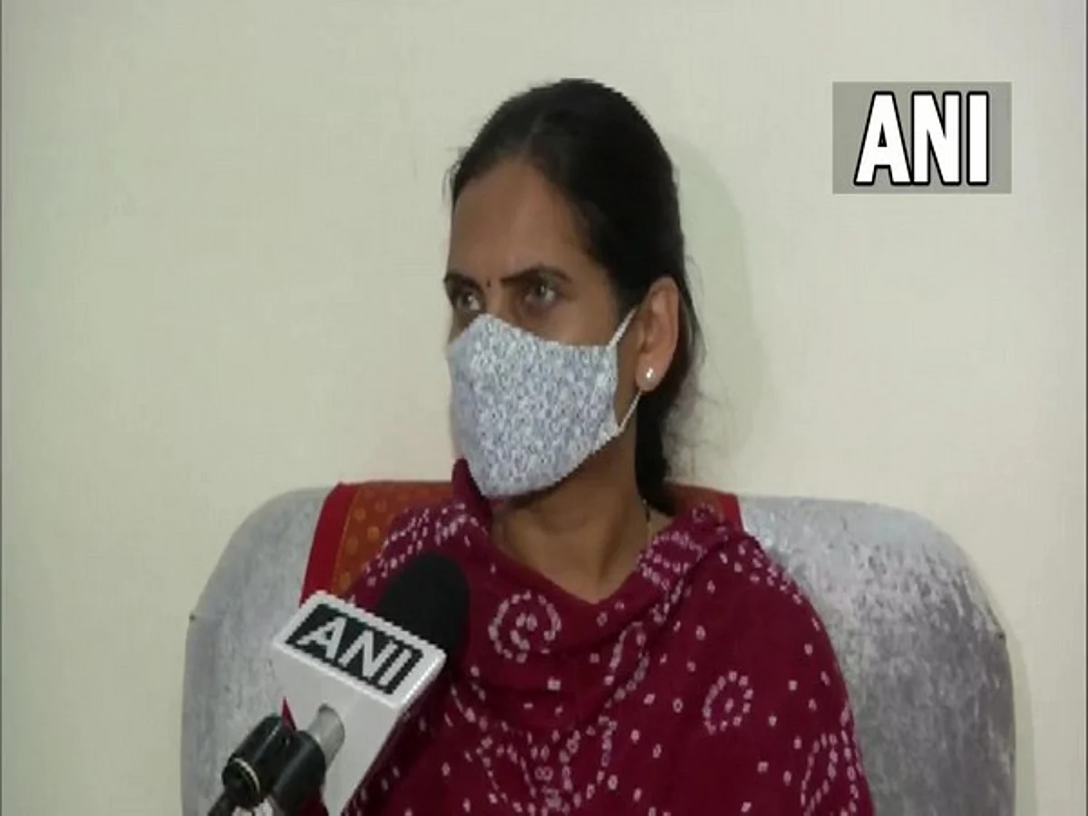 COVID vaccine production ramped up to 4 lakh doses per day: MoS Health