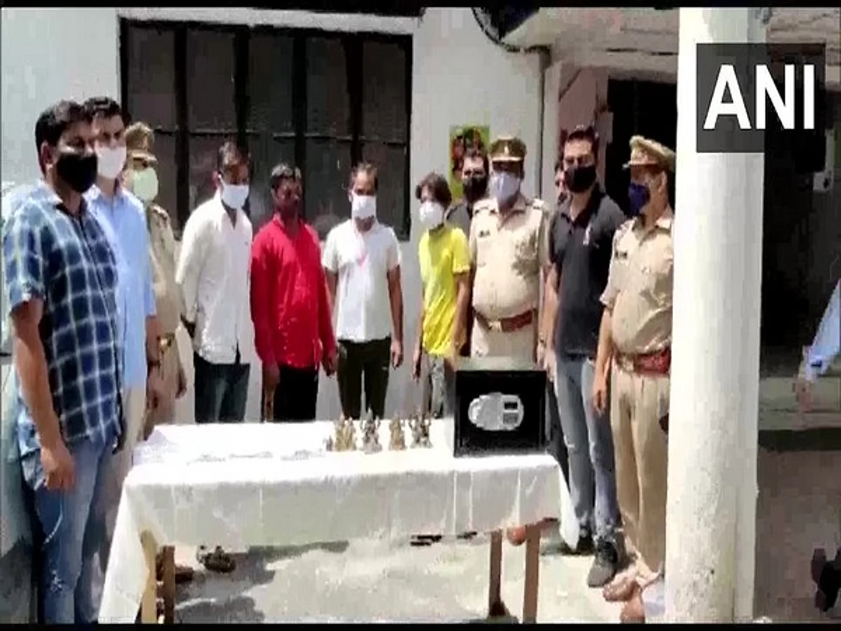 Four held for dacoity in UP’s Noida