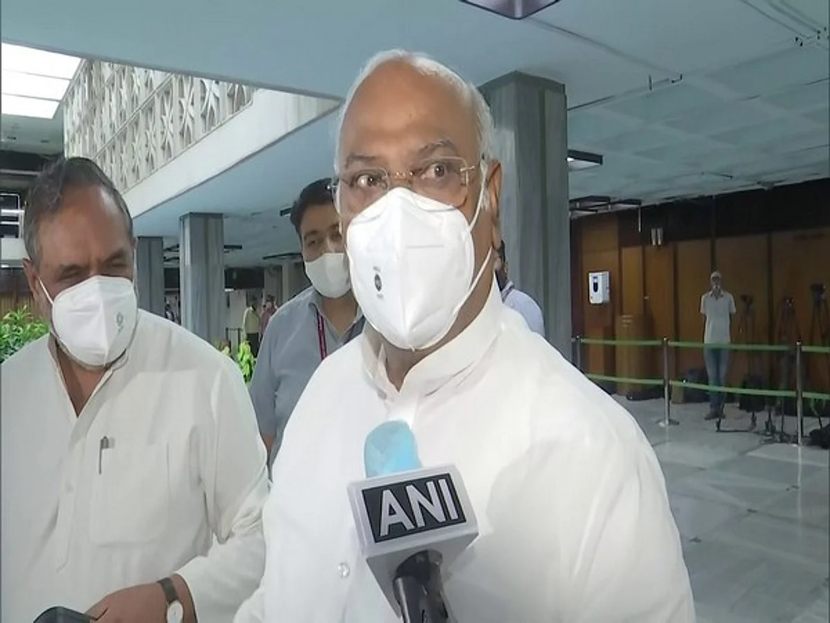 Govt said it was a ‘mistake’. Mallikarjun Kharge on deportation of woman Afghan MP