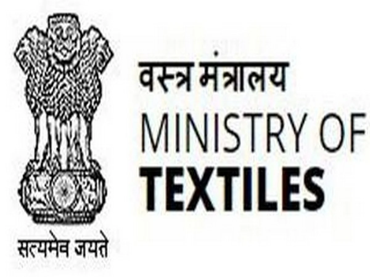 Centre to set up 10 more handloom design resource centres