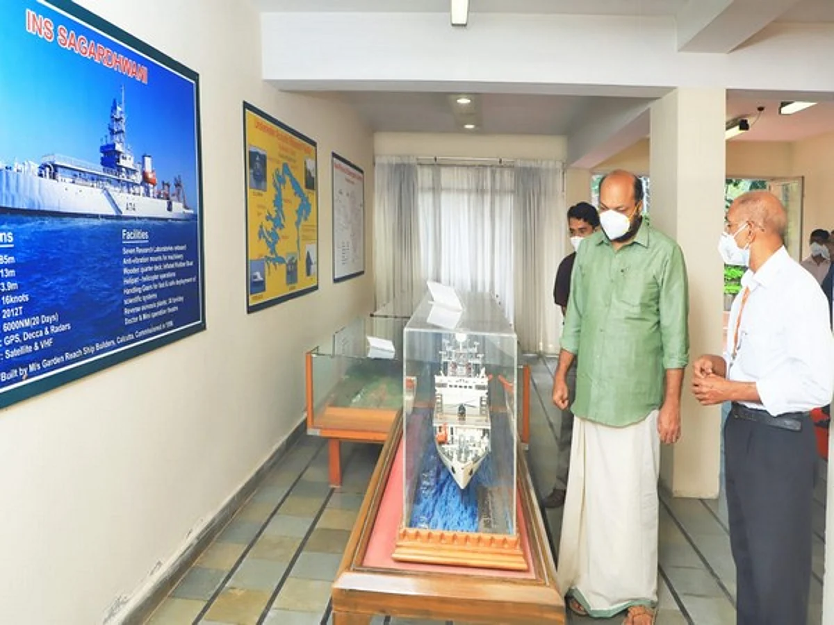 Kerala Minister of Industries visits DRDO’s Naval Physical and Oceanographic Laboratory in Kochi