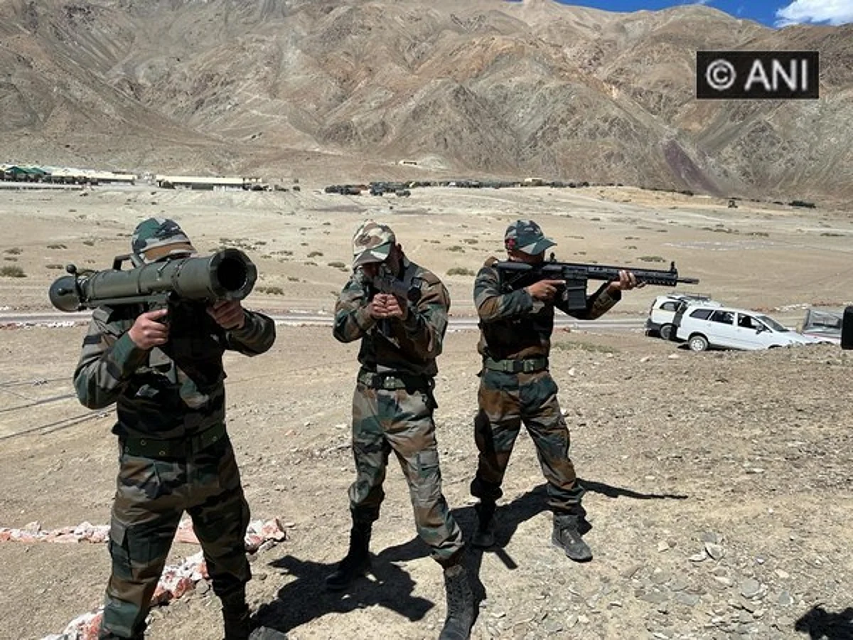 Indian Army troops get American, Swiss rifles on China border