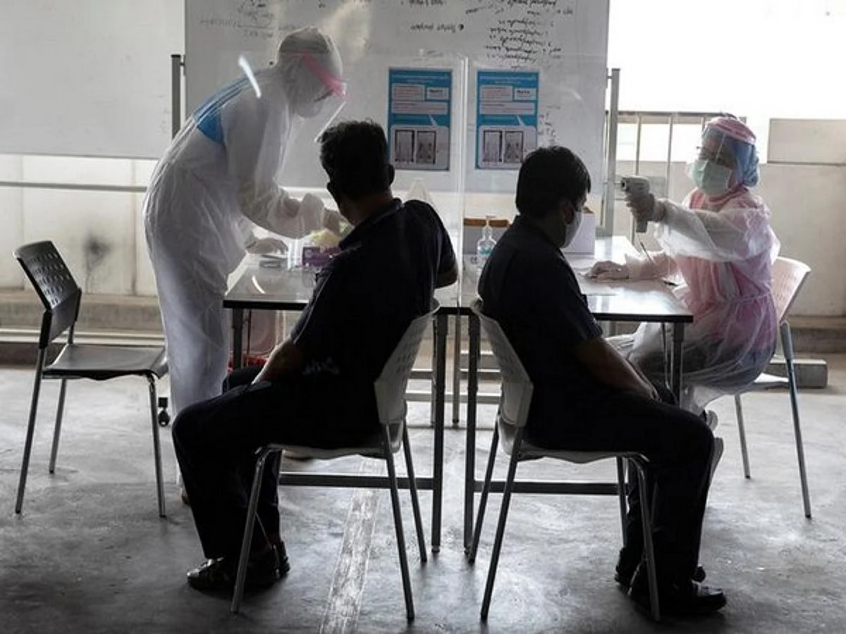 India reports 30,549 new COVID-19 cases, 422 deaths