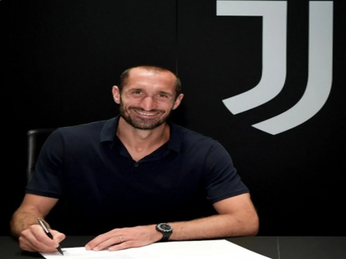 Chiellini signs new Juventus contract, to stay with club until 2023