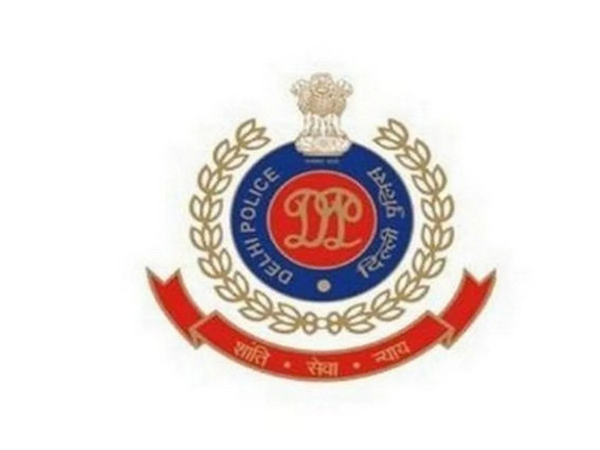 Delhi: Man held, weapon recovered after extortion bid