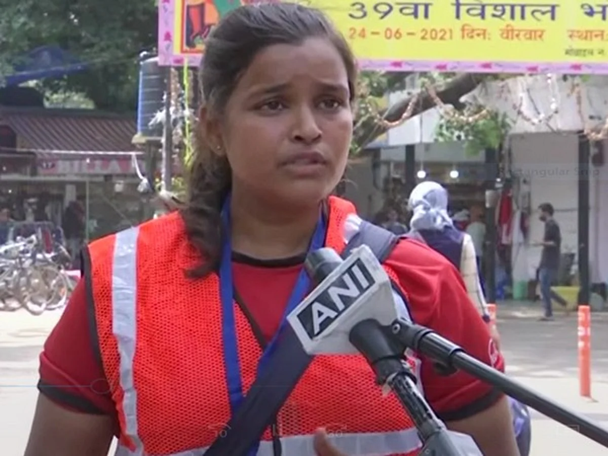 National school-level boxing medallist from Punjab works as parking attendant to sustain family