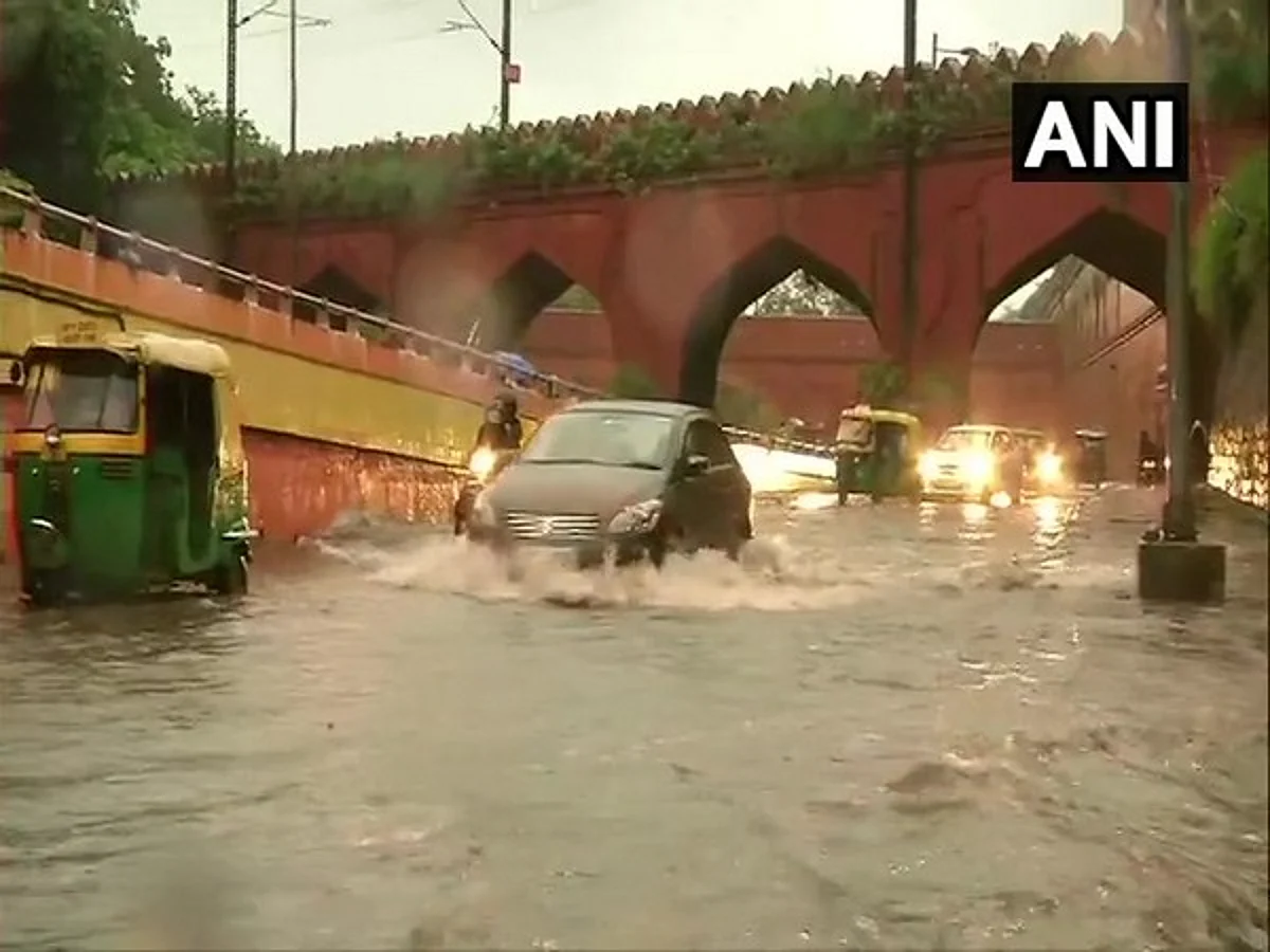 Rains lash Delhi, waterlogging reported from several areas
