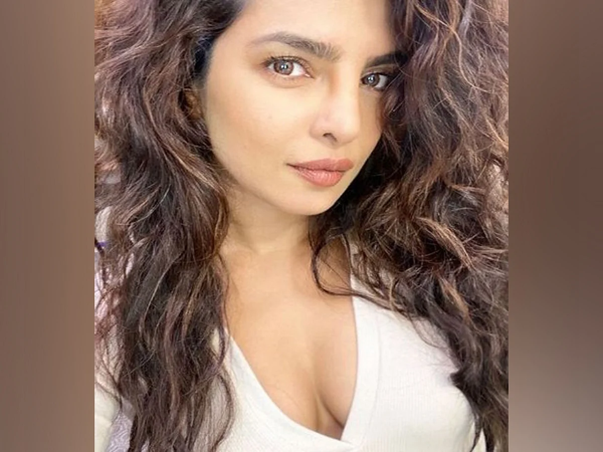 Priyanka Chopra shares stunning new selfie flaunting her gorgeous curls