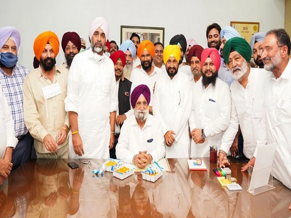 Sukhjinder Randhawa assumes charge as Punjab Deputy CM