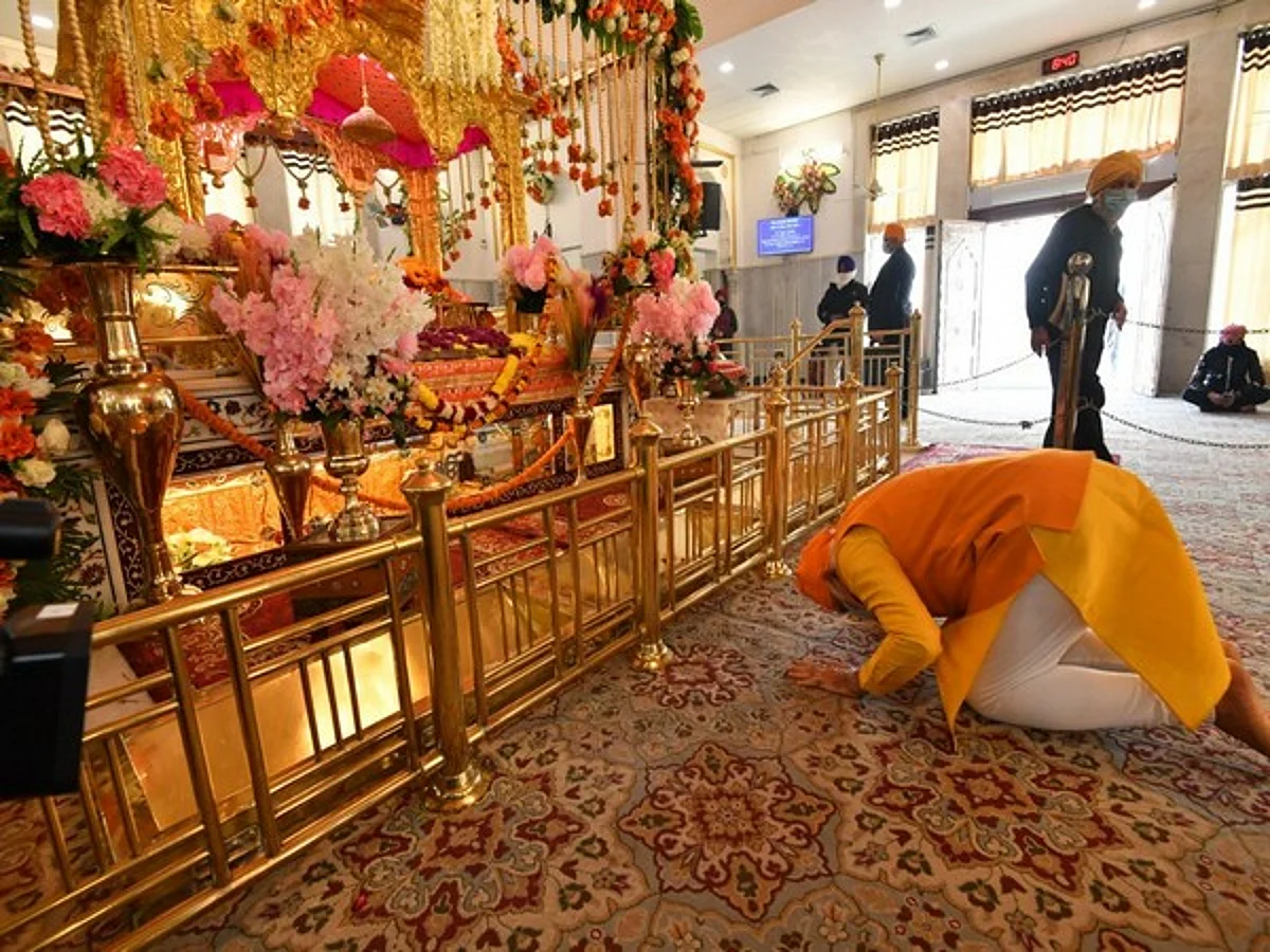 PM Modi extends greetings on Parkash Purab of Guru Granth Sahib