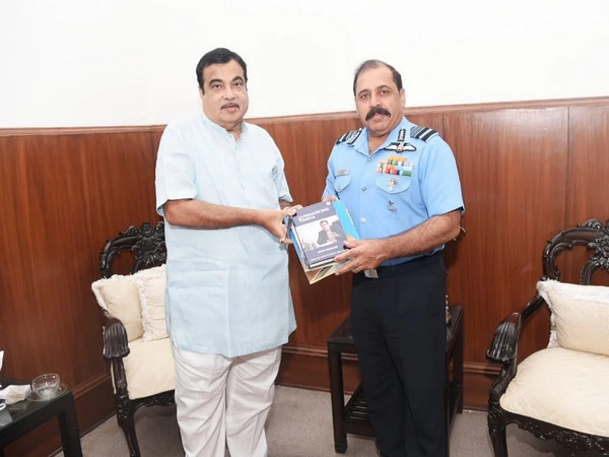 Air Chief calls on Union Minister Nitin Gadkari
