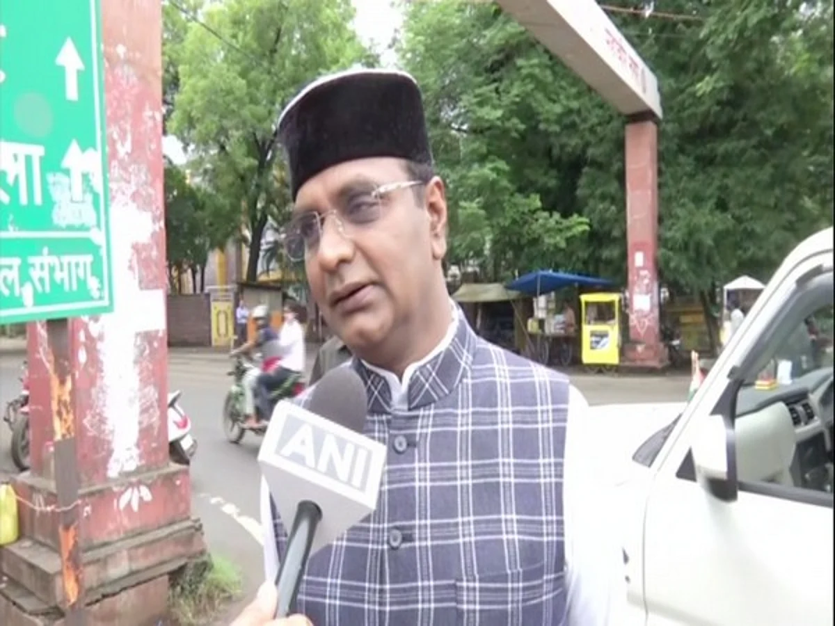 Don’t become like Jinnah, BJP leader Vishwas Sarang warns Owaisi