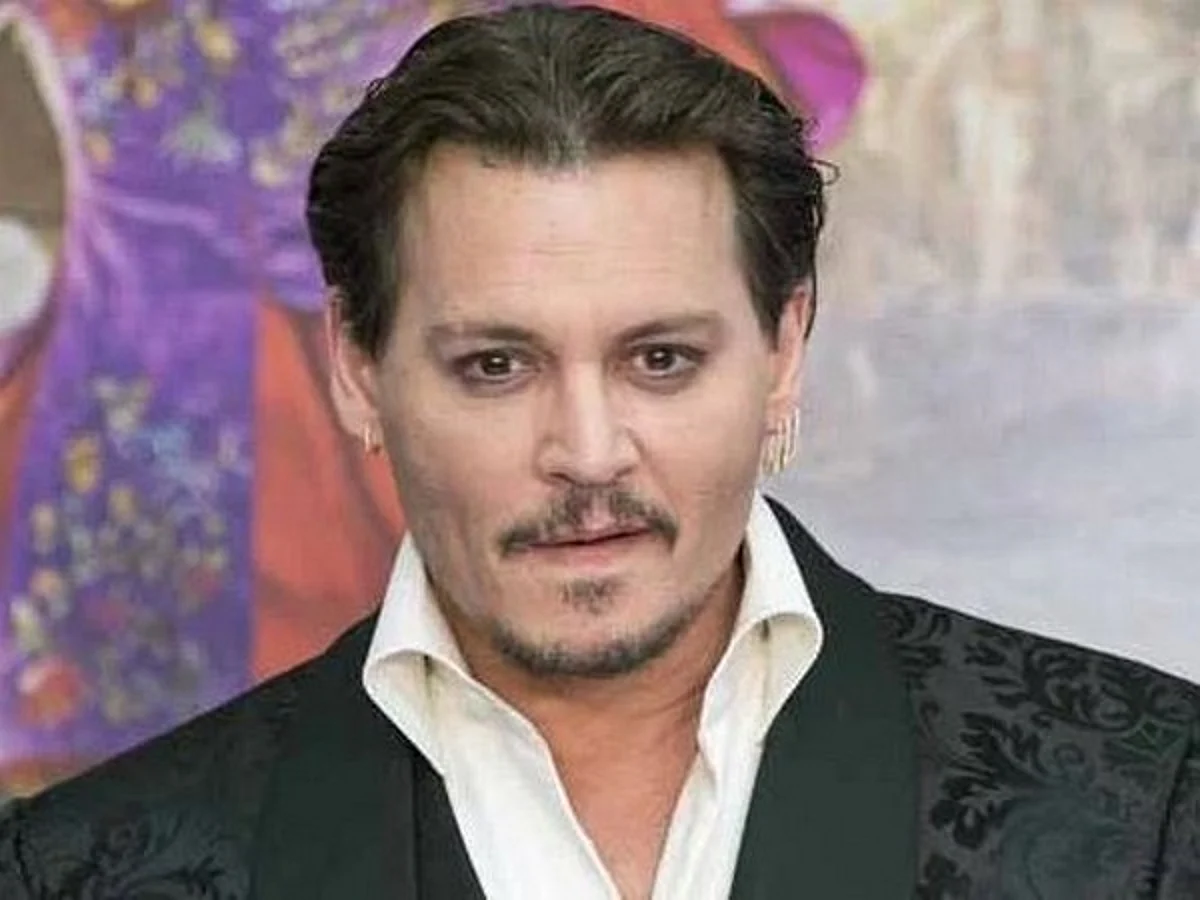 Johnny Depp makes rare red carpet appearance amid legal battle with ex-wife Amber Heard