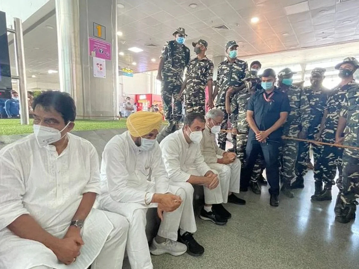 Lakhimpur Kheri Violence: Rahul Gandhi’s Dharna at Lucknow Airport ends