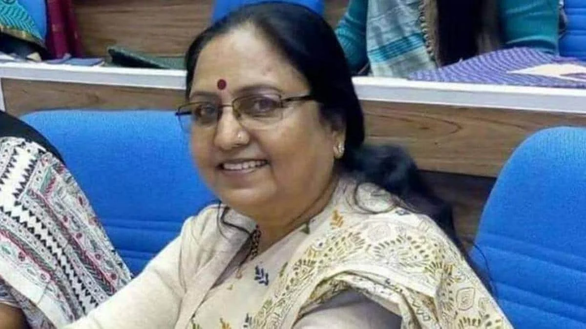 In Varanasi, BJP Vice President Baby Rani Raised Questions on the Police