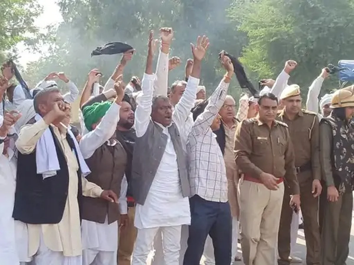 Haryana: Farmers came out in Protest Against the JJP General Secretary Digvijay