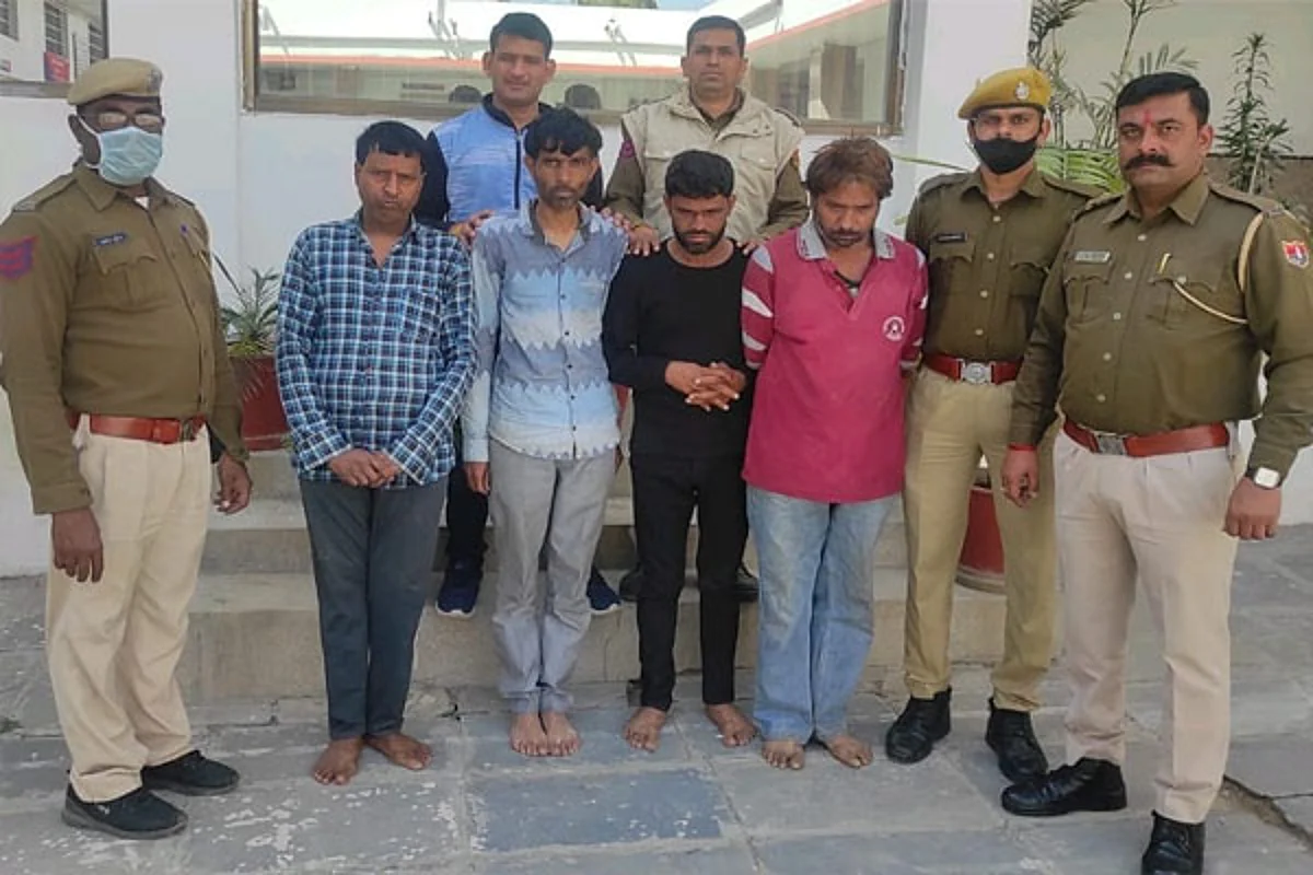 चारों को कोर्ट में पेश कर पुलिस रिमांड पर लेकर अग्रिम अनुसंधान किया जा रहा है।