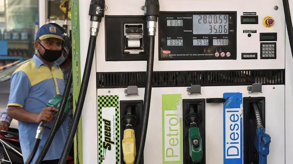 Petrol Diesel Price: 1 दिन की राहत के बाद पेट्रोल-डीजल की किमतों में आया उछाल, जानिए क्या है आज के दाम