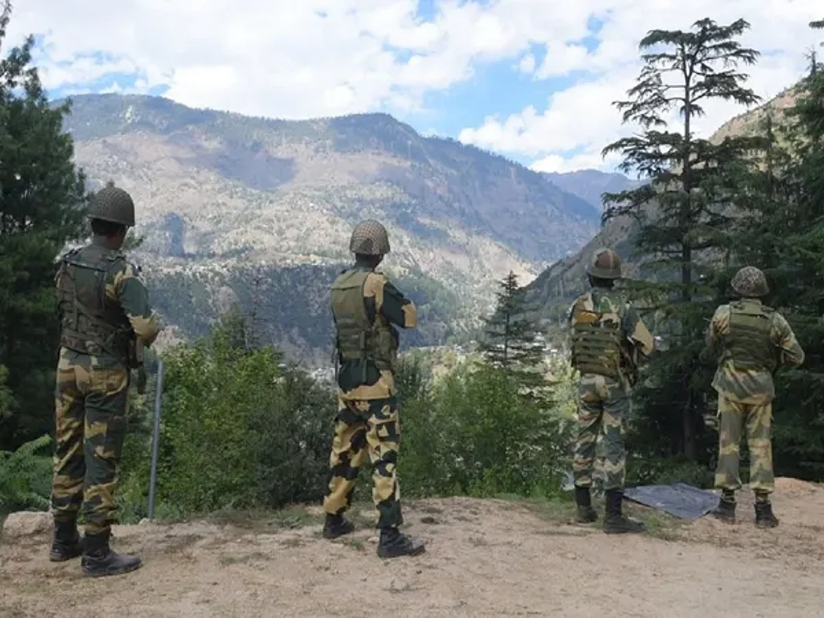 अमृतसर के बाद अब वेस्ट बंगाल के मुर्शिदाबाद में BSF कैंप में जवान ने साथी को गोली मार किया सुसाइड