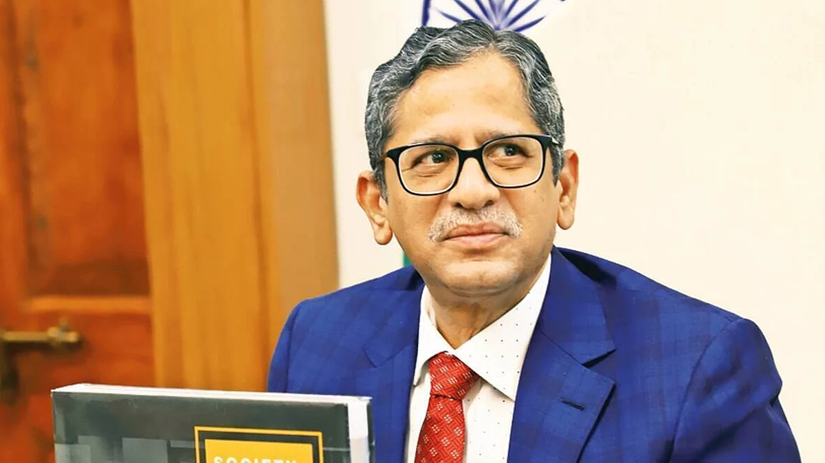 CJI N V Ramana को आखिर क्यों कहना पड़ा- जनहित याचिका बन रही व्यक्तिगत हितों की याचिका