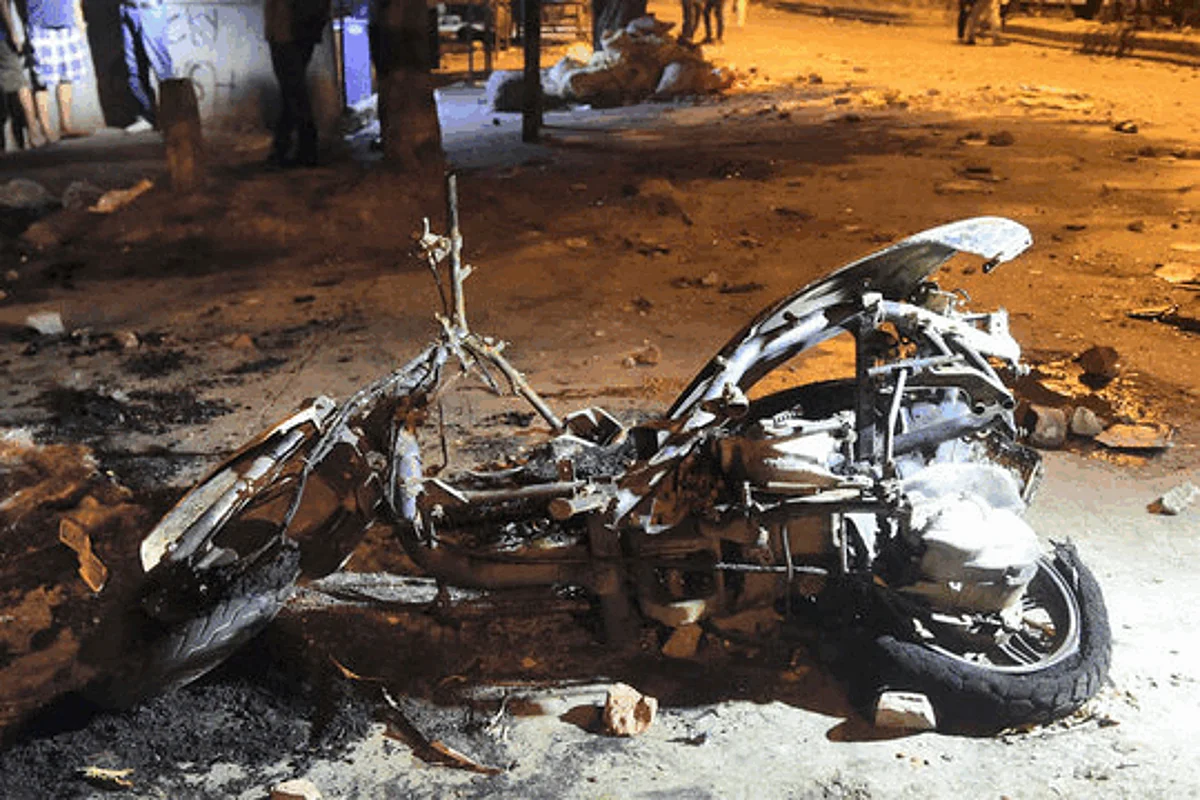 जहांगीरपुरी हिंसा मामले में FIR दर्ज, अब तक 15 संदिग्ध हिरासत में, आखिर माहौल कैसे बिगड़ा?