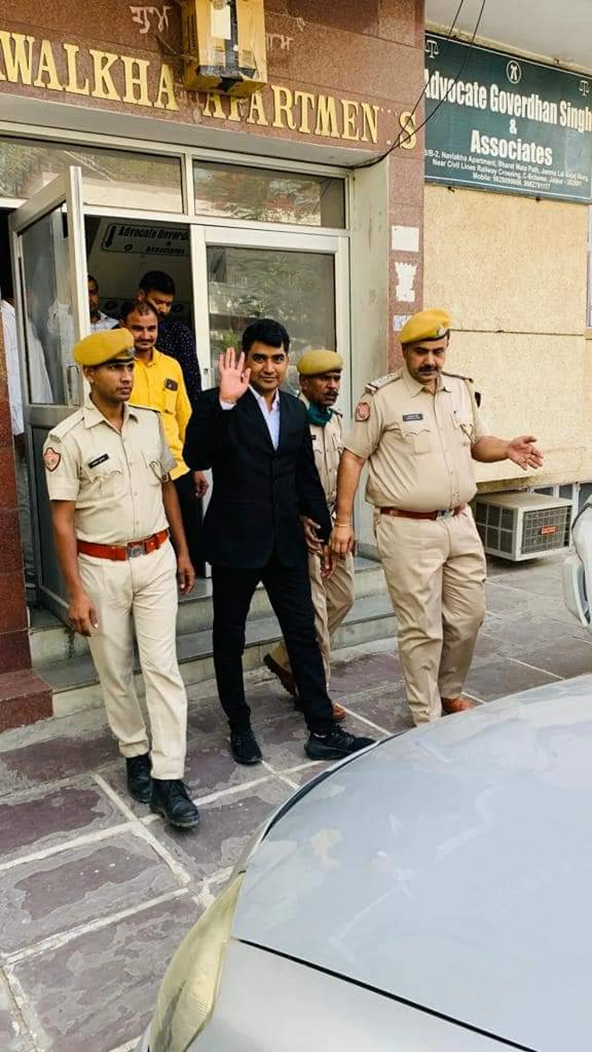 एडवोकेट गोवर्धन सिंह की गिरफ्तारी के बाद पुलिस की IT-ACT में कार्रवाई, कंप्यूटर जब्त