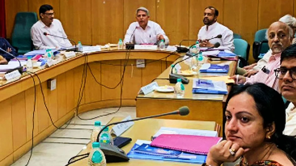 हरिदेव जोशी पत्रकारिता विश्वविद्यालय में एचओडी मनोज लोढ़ा होंगे बर्खास्त, रुकी भर्ती प्रक्रिया भी शुरू