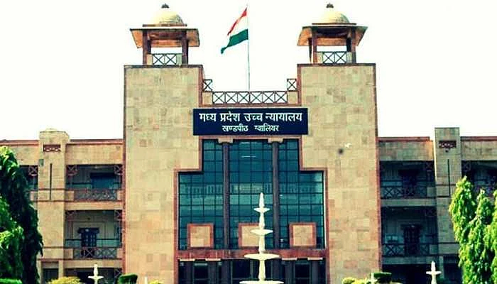 मध्य प्रदेश हाईकोर्ट ने लिव-इन रिलेशनशिप को अभिशाप बताते हुए कहा है कि इससे यौन अपराधों को बढ़ावा मिल रहा है, सामाजिक विकृतियां फैल रही है।