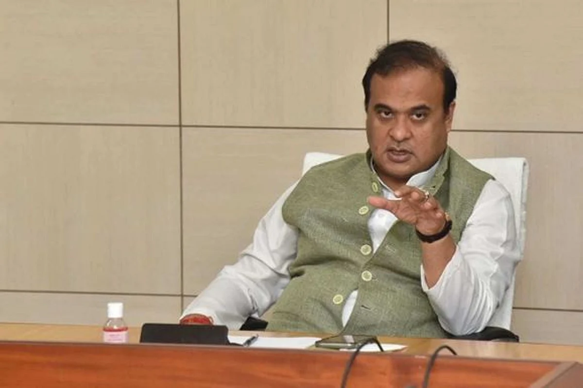 असम CM हिमंत बिस्व: मदरसा व्यवस्था ही नहीं होनी चाहिए‚ धर्म की शिक्षा घर पर दें‚ बाहर बच्चों को डॉक्टर‚ इंजीनियर या वैज्ञानिक की शिक्षा के लिए भेजें...