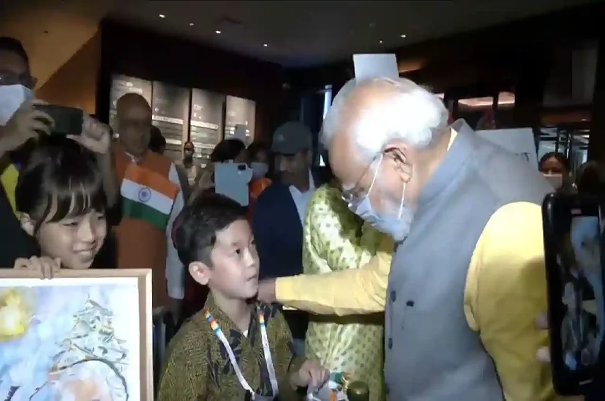 Tokyo में जापानी छात्रों ने की PM मोदी से हिंदी में बात! मोदी ने कहा...! देखें VIDEO