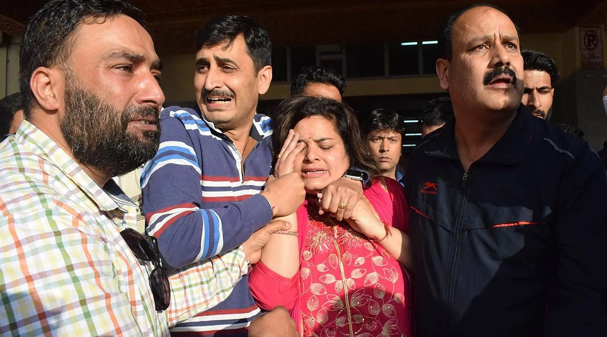 Kashmiri pandit killed: राजस्व विभाग के क्लर्क राहुल भट्ट बने आतंकियों का निशाना, कौन है मिलिटेंट कश्मीर टाइर्गस जिसने ली हत्या की जिम्मेदारी!