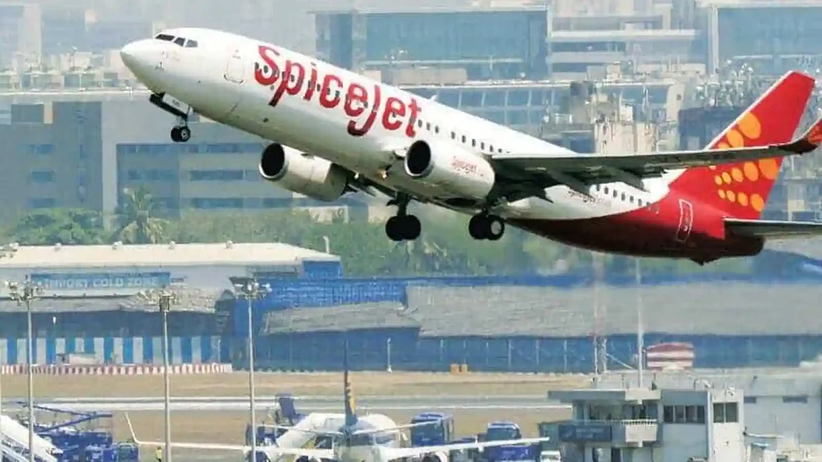 आसमान छूती हवाई यात्रा, SpiceJet ने 15% तक बढ़ाया किराया