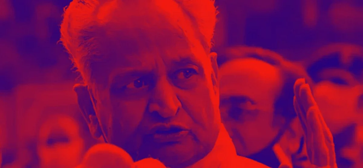 जयपुर पहुंचते ही लॉ एन्ड ऑर्डर को लेकर मीटिंग कर रहे हैं; gehlot