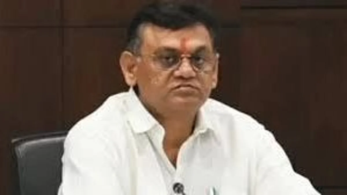 यूपी के मंत्री दिनेश खटीक ने भेजा इस्तीफा, शाह को लिखी चिट्ठी में लगाए ये आरोप