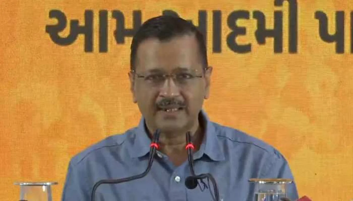 फ्री बिजली से केजरीवाल की गुजरात साधने की कवायद, मुफ्त की रेवड़ी को बताया भगवान का प्रसाद