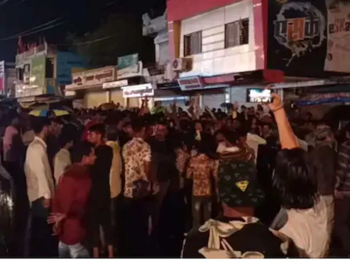 Madhya Pradesh: मुहर्रम जुलूस में 'सर तन से उतारने...' के लगे नारे, व्यापारी को जान से मारने की धमकी