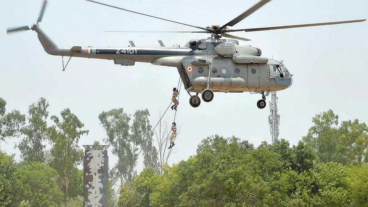 भारत में अब 'हेलीबोर्न स्लिदरिंग' को बनाया गया है वीआईपी ट्रेनिंग मॉड्यूल का जरूरी हिस्सा। (फोटो साभार: idrw)