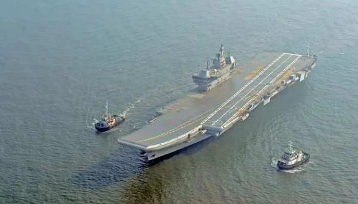 Indian Navy: स्वदेशी विक्रांत नौसेना के हवाले, ध्वज से हटा गुलामी का निशान; मोदी बोले- अमृत महोत्सव का अतुलनीय अमृत