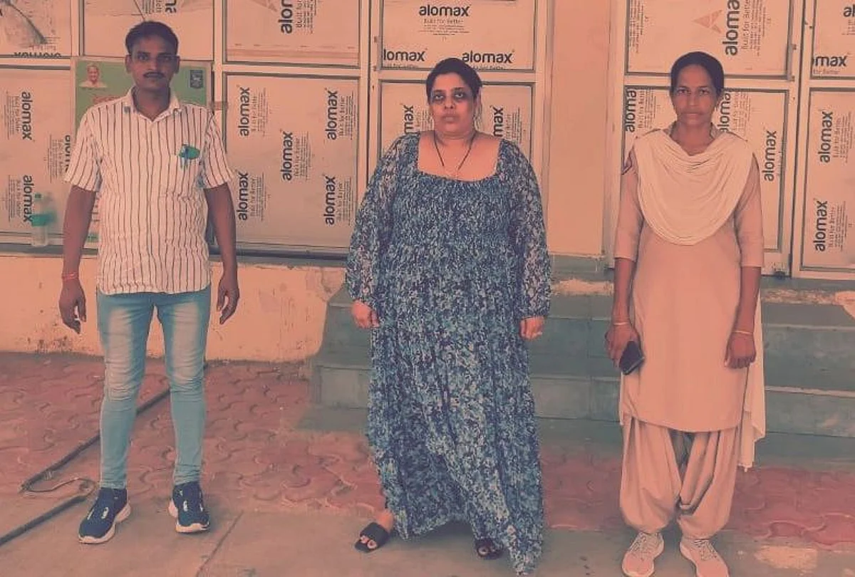गिरफ्तार आरोपी महिला देवी प्रकाश पूर्व में कॉल सेंटर पर काम करती थी।