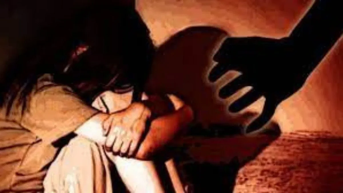 Rajasthan: टॉफी देने के बहाने 5 साल की बच्ची से दुष्कर्म का प्रयास; 24 वर्षीय पड़ोसी के खिलाफ मामला दर्ज