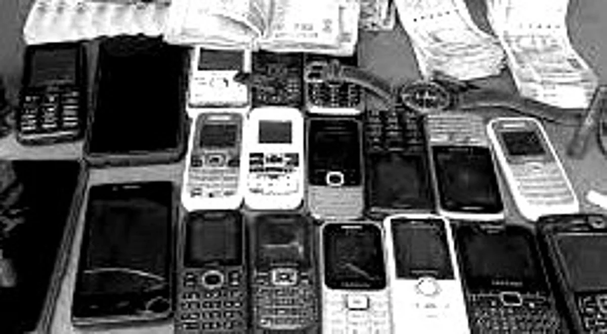 Jaipur: DCP West वंदिता राणा ने चोरी और लूटे गए 404 मोबाइल फोन असली मालिकों को लौटाए